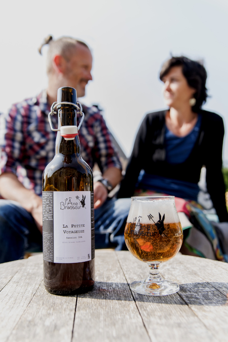 bière et flou artistique sur nous deux